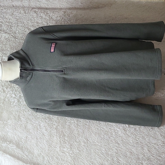 🦋 [ vineyards vines ] - Picture 1 of 5